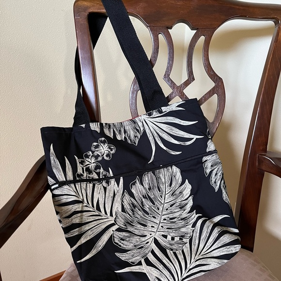 Made in Hawaii Reversible Fabric Tote Bag - Picture 2 of 13